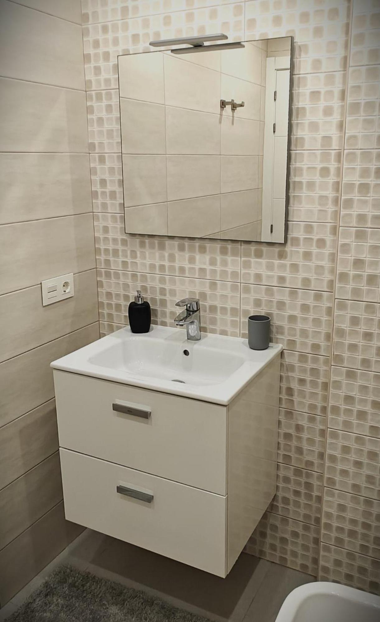 Sun Apartment - 3 Bedrooms, Priv Parking, Pool, Ac, Tv Channels, Fibre Net Los Cristianos  Dış mekan fotoğraf