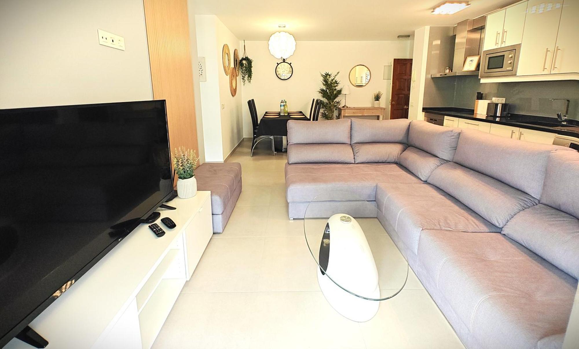 Sun Apartment - 3 Bedrooms, Priv Parking, Pool, Ac, Tv Channels, Fibre Net Los Cristianos  Dış mekan fotoğraf