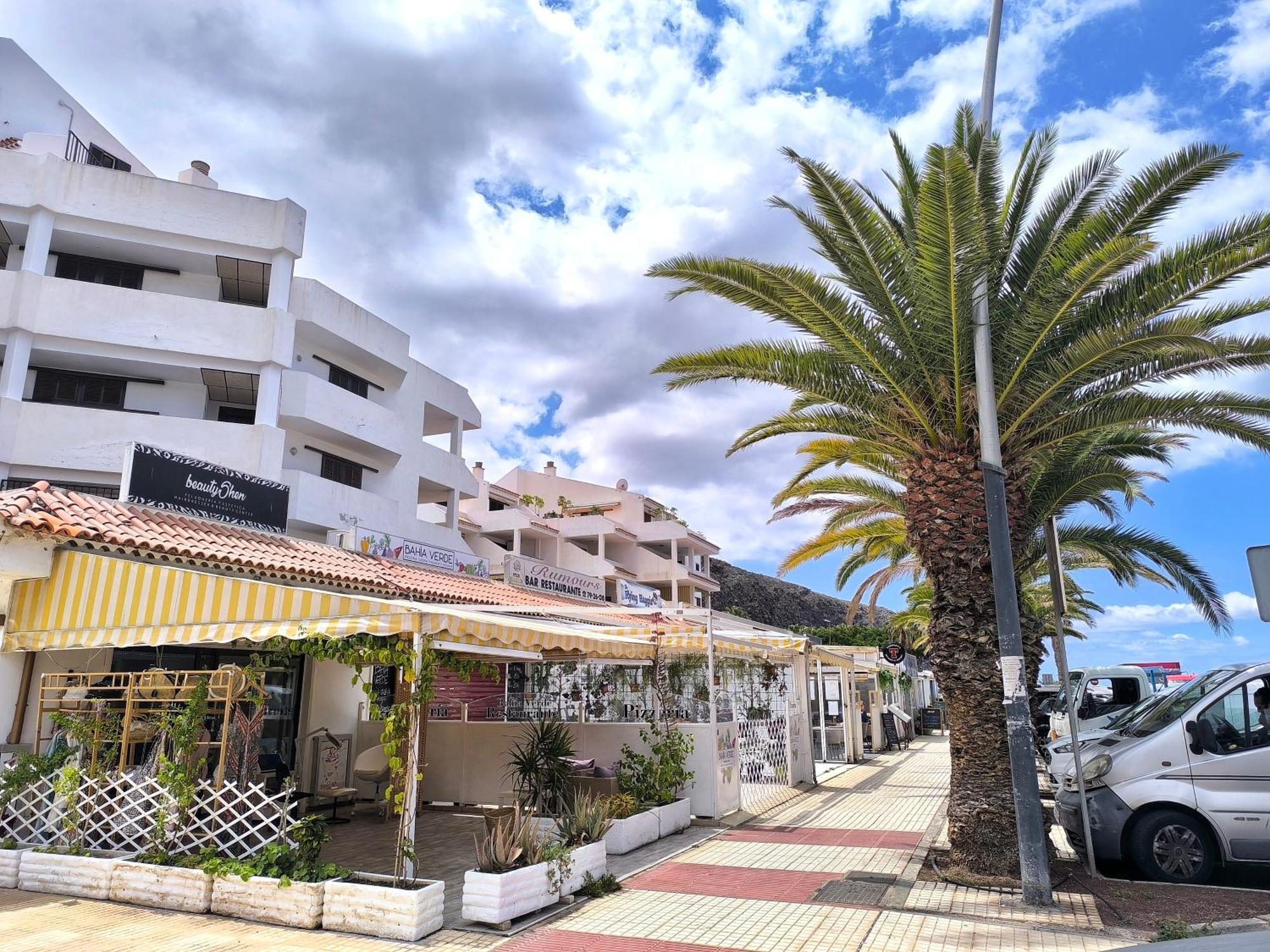 Sun Apartment - 3 Bedrooms, Priv Parking, Pool, Ac, Tv Channels, Fibre Net Los Cristianos  Dış mekan fotoğraf